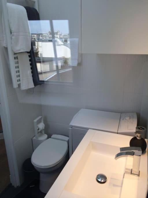 Appartement Lovely Withn View In Saint Germain