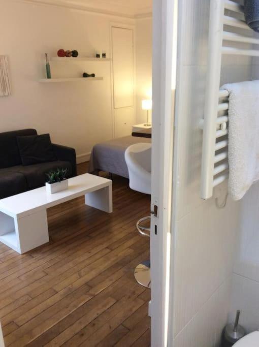Appartement Lovely Withn View In Saint Germain Paris